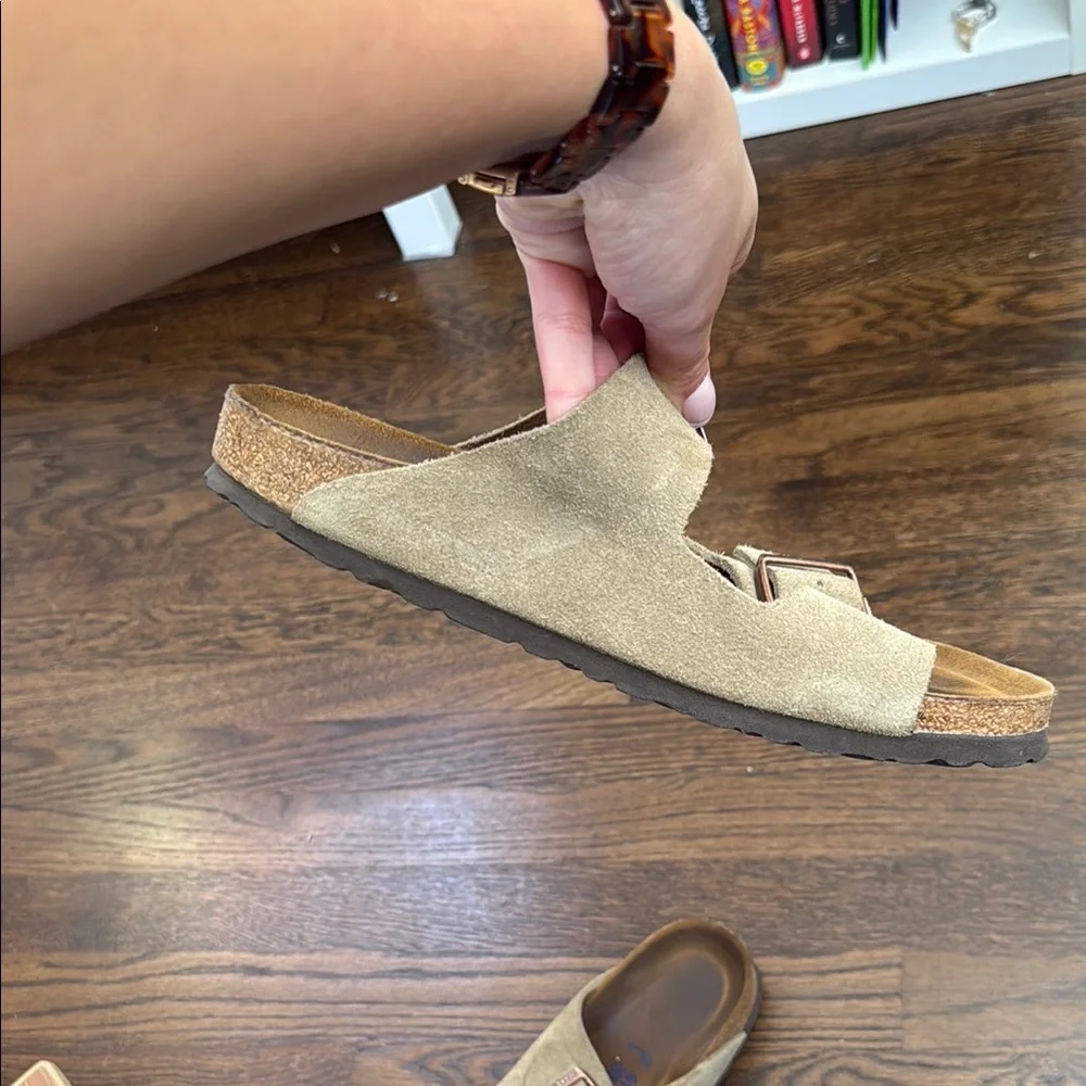 Women’s Birkenstocks - Picture 4 of 6